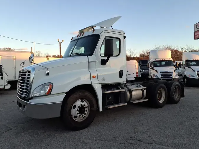 2019 FREIGHTLINER/MERCEDES CASCADIA 125bc729d218a0832bd93d84cccd3f72e1f