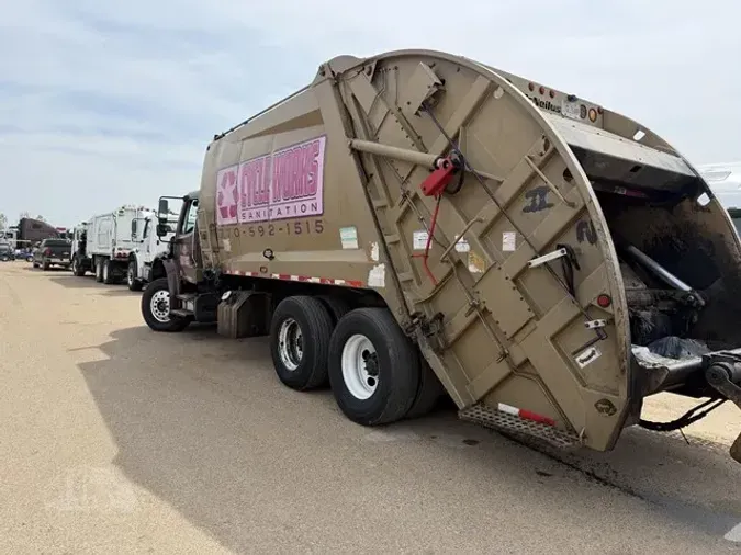 2013 FREIGHTLINER BUSINESS CLASS M2 106