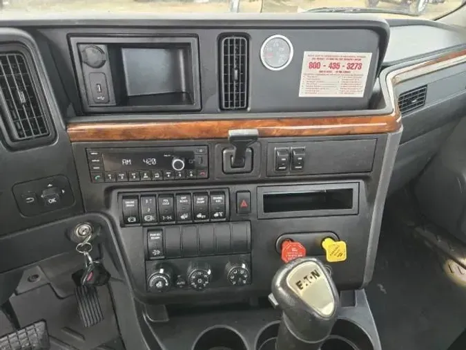 2021 International LT625