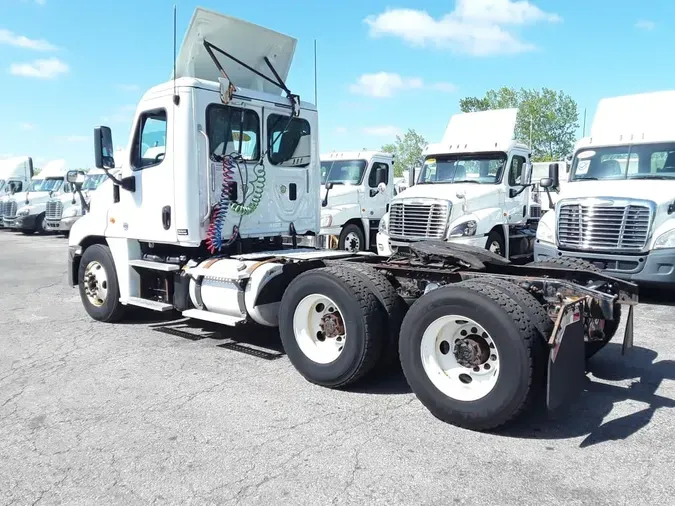 2016 FREIGHTLINER CASCADIA 125
