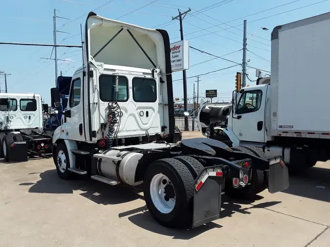 2019 FREIGHTLINER CASCADIA 113
