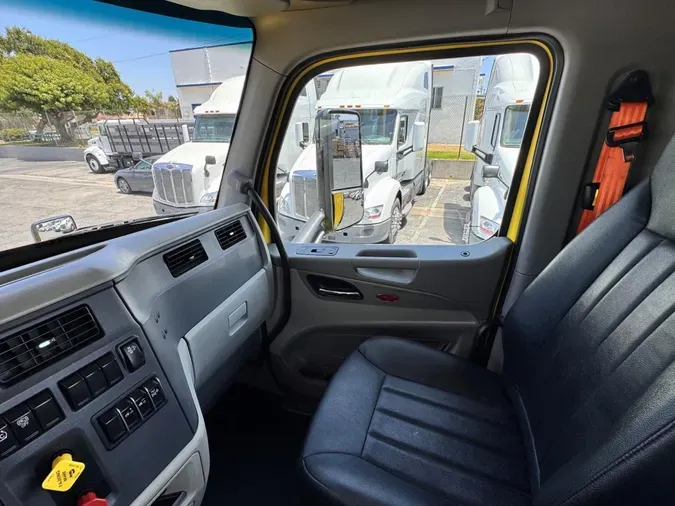 2021 Peterbilt 579bc7d69303a0f32a7ce7b7aa425b54d6a