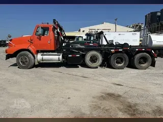 2003 INTERNATIONAL S2600