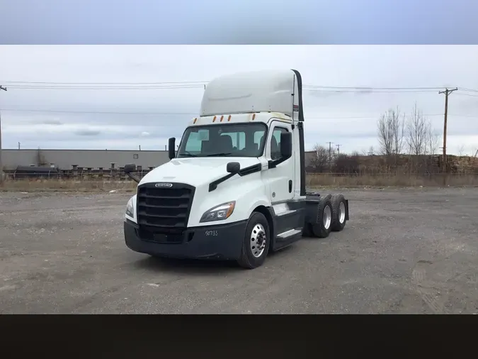 2020 Freightliner Cascadia 126