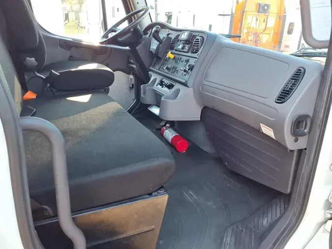2019 FREIGHTLINER/MERCEDES M2 106