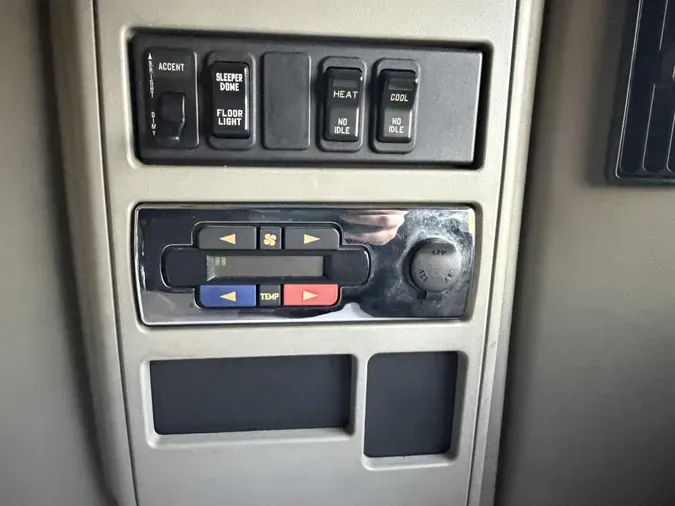 2019 International LT625bc87bfc3a8be8aa0201324309a5af5d8