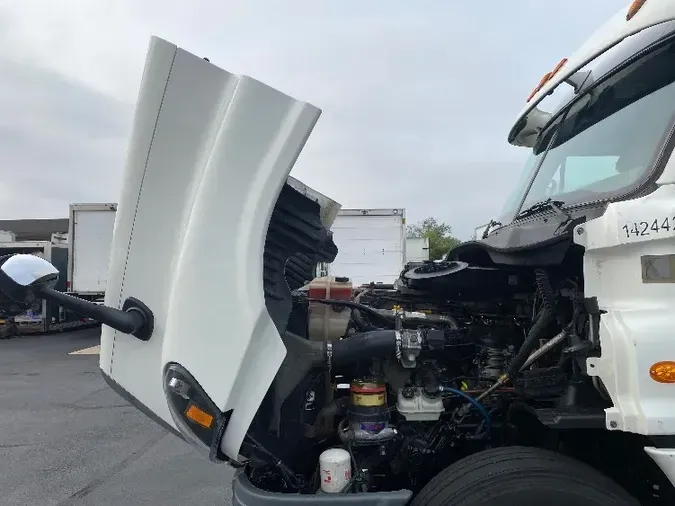 2016 FREIGHTLINER X12564ST