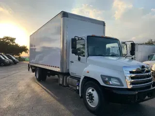 2016 HINO TRUCK 268