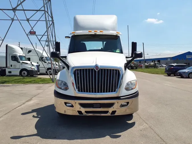 2019 NAVISTAR INTERNATIONAL LT625 DAYCAB T/A