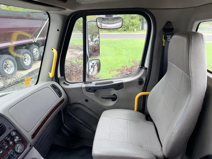 2020 Freightliner Business Class M2 106bc91a1ab549f5b9469dcbab0af0ee616