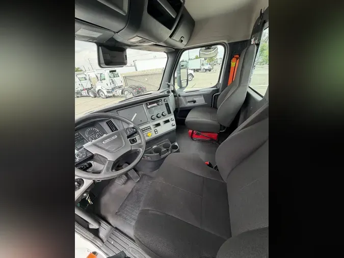 2020 FREIGHTLINER/MERCEDES NEW CASCADIA 116