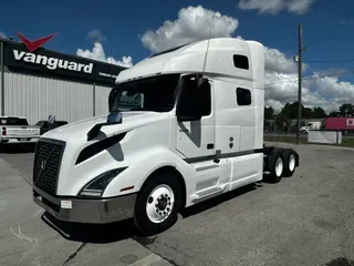 2020 Volvo VNL64T760