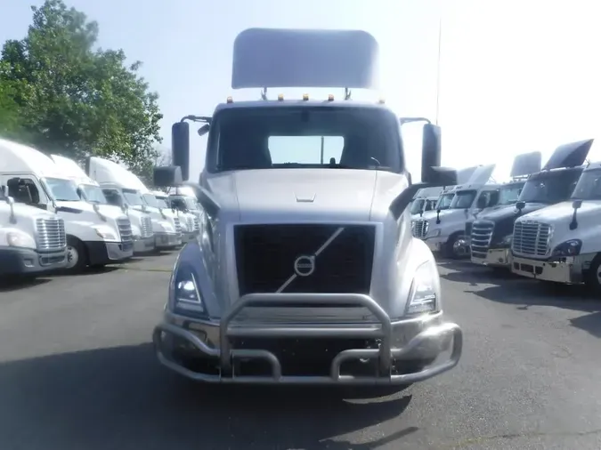 2019 VOLVO VNL