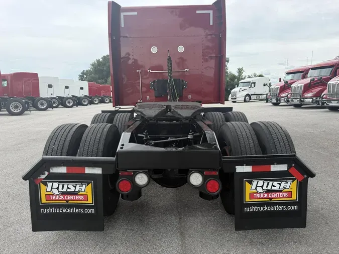 2023 Peterbilt 579bc9bdfaf4f36ea8382f4a8f7f14530d1