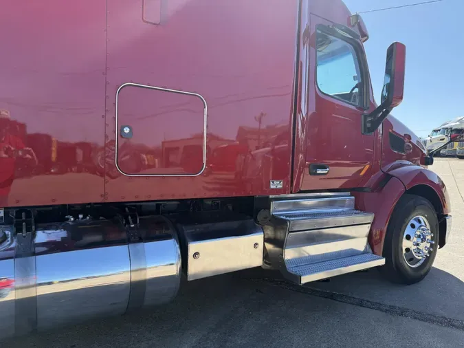 2022 Peterbilt 579