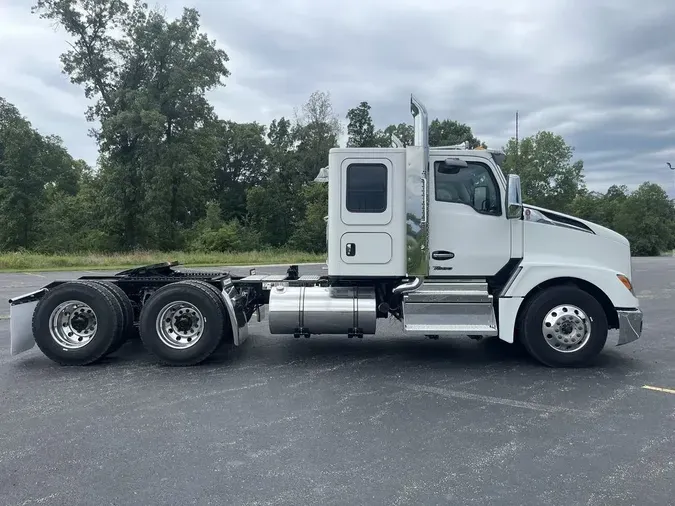 2025 Kenworth T680