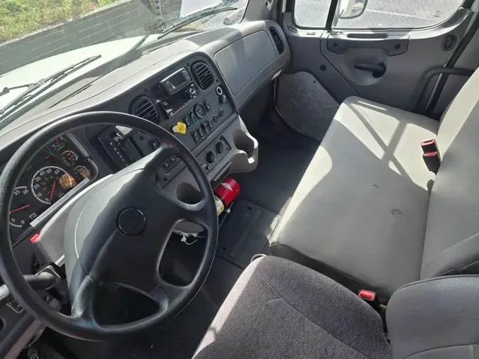 2018 FREIGHTLINER/MERCEDES M2 106