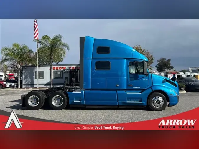 2020 VOLVO VNL860