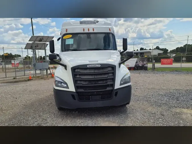 2019 FREIGHTLINER/MERCEDES PT126064ST