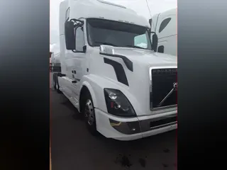 2019 VOLVO VNL64T 670