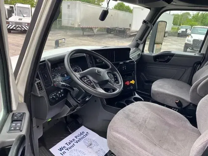 2020 International LT625