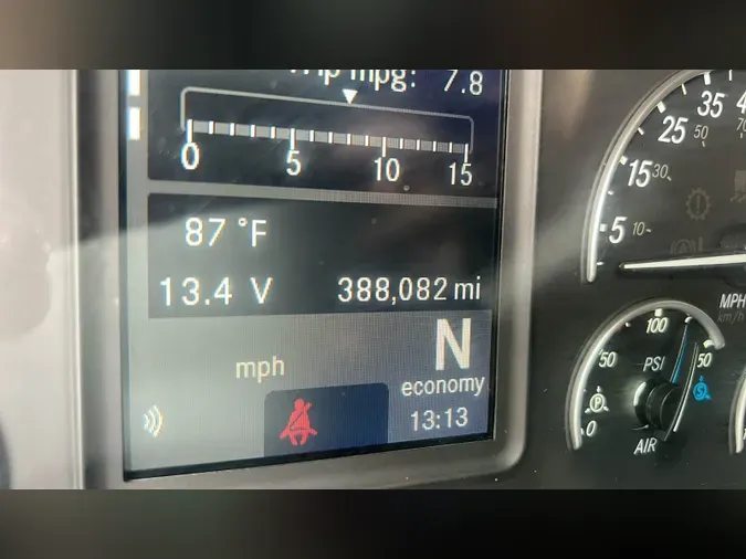 2023 Freightliner Cascadia 126bcabbd9aa7f9381691e44cef6ed1038d