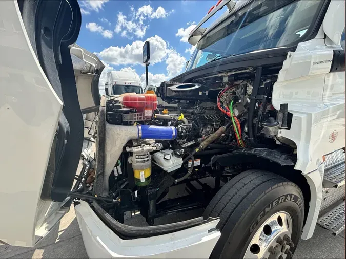 2024 Freightliner Cascadia 126