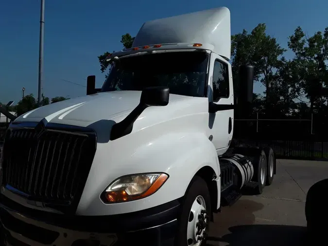 2019 NAVISTAR INTERNATIONAL LT625 DAYCAB T/Abcacc9bd823a2dd3102457b24055a609