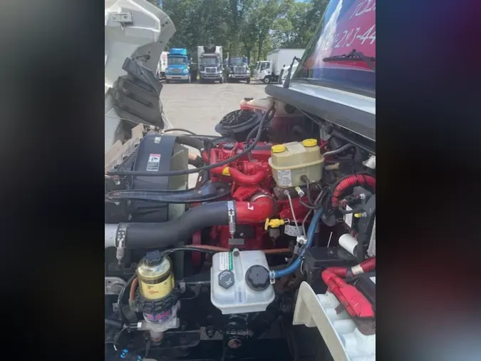 2019 FREIGHTLINER M2 106