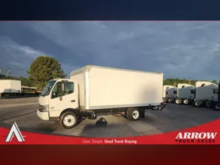 2019 HINO 195