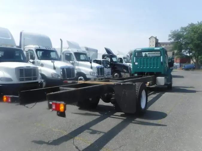 2020 FREIGHTLINER M2 106