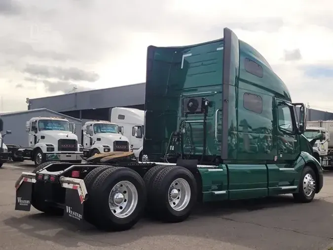 2023 VOLVO VNL64T760