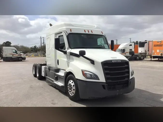 2021 Freightliner Cascadia 126bcb6e8167ea78b30d229c198fef87155