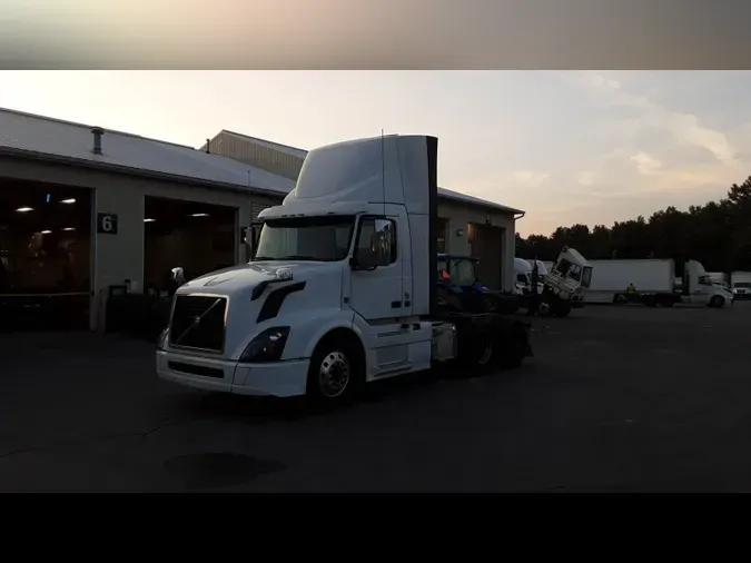 2018 Volvo VNL300