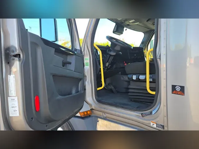 2024 Freightliner Cascadia 126