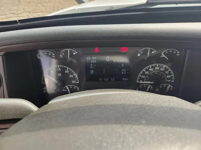 2021 VOLVO VNL64T860