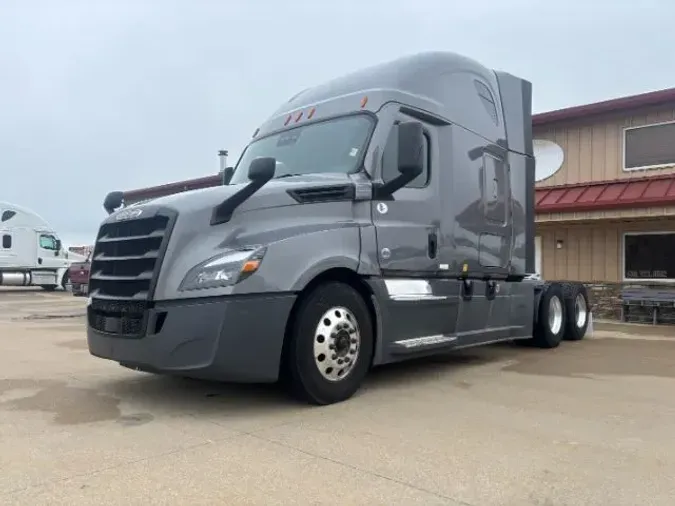 2022 Freightliner Cascadia 126bcbc6fef981e02cfd9c33379bd8a49a0