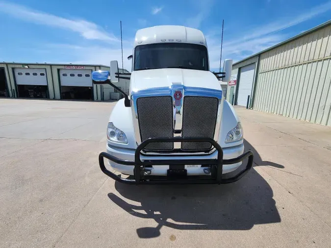 2022 Kenworth T680