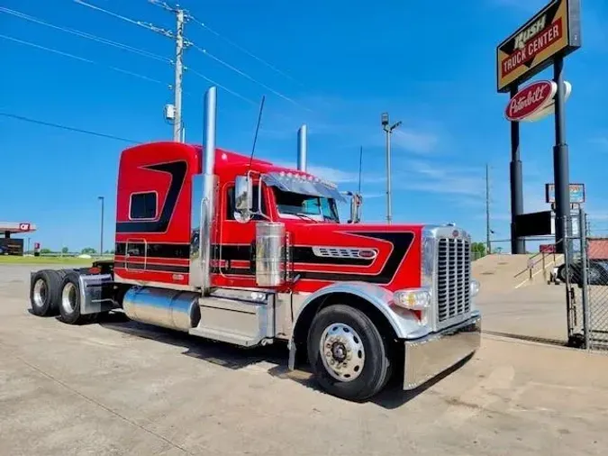 2022 Peterbilt 389