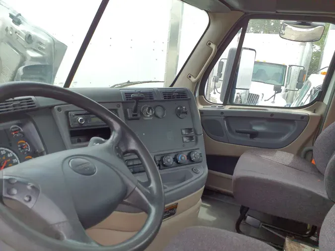 2016 FREIGHTLINER/MERCEDES CASCADIA 125