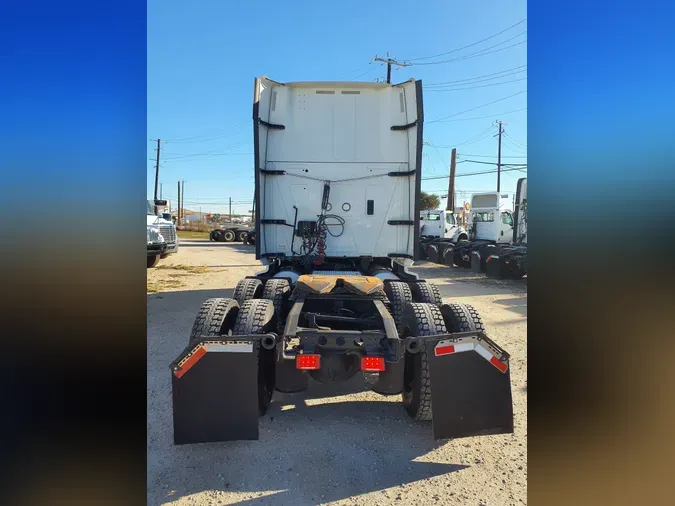 2020 NAVISTAR INTERNATIONAL LT625 SLPR CABbcc3d3e53f0d1fa55e59a78fcca9bcc7