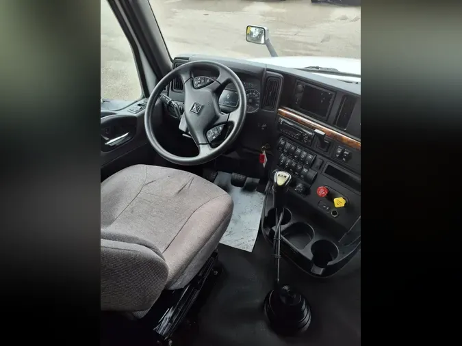 2019 NAVISTAR INTERNATIONAL LT625 SLPR CAB