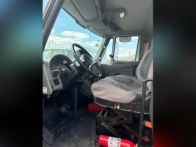2019 NAVISTAR INTERNATIONAL 4300