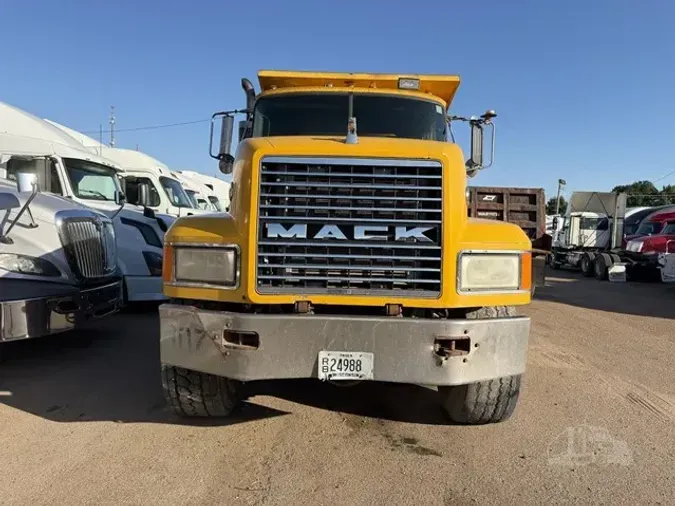 1995 MACK CL713bccf5ceddfc9342629f7f11f127099af