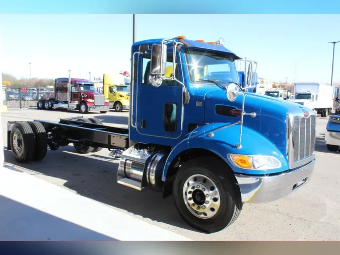2021 Peterbilt 337