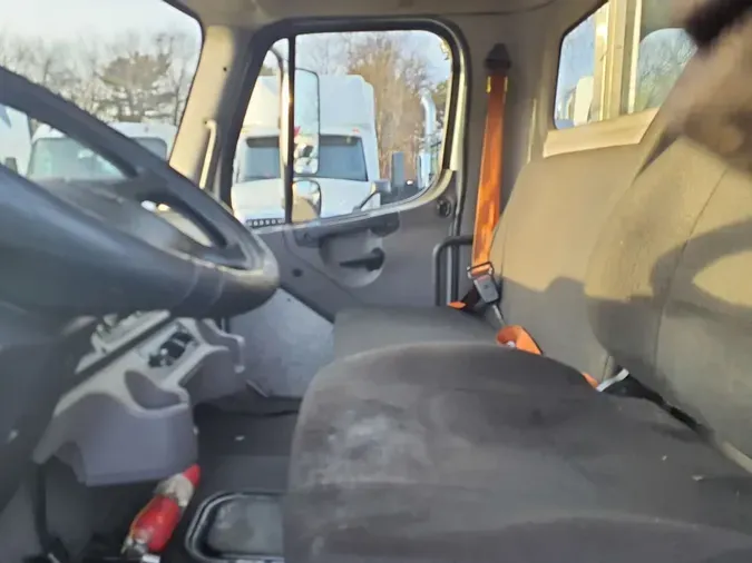 2020 FREIGHTLINER/MERCEDES M2 106