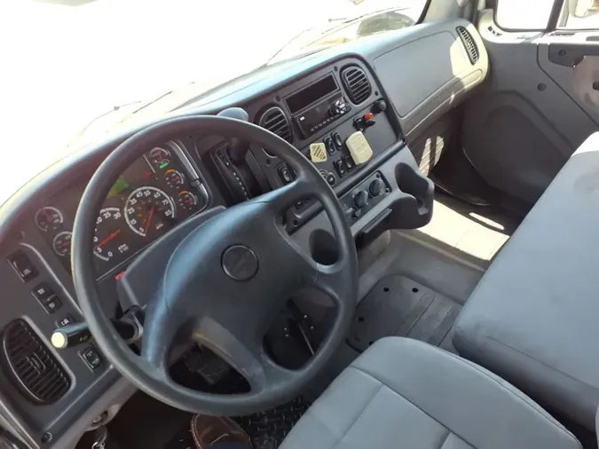 2019 FREIGHTLINER/MERCEDES M2 106
