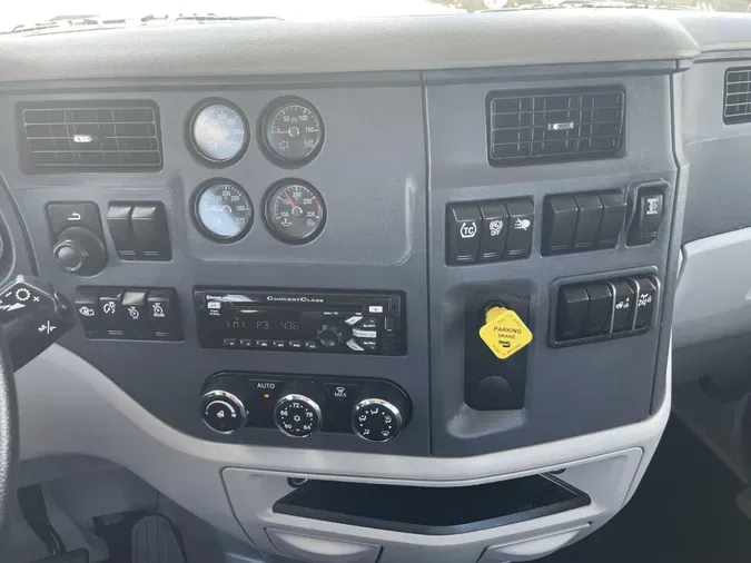 2019 Peterbilt 567