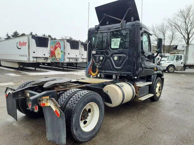 2017 FREIGHTLINER/MERCEDES CASCADIA 125