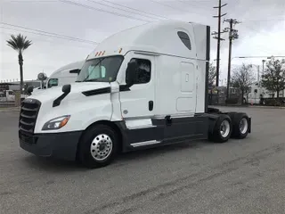 2021 FREIGHTLINER CA126